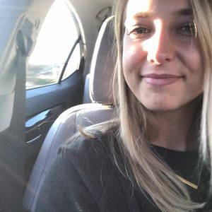 Meet your Posher, Dana